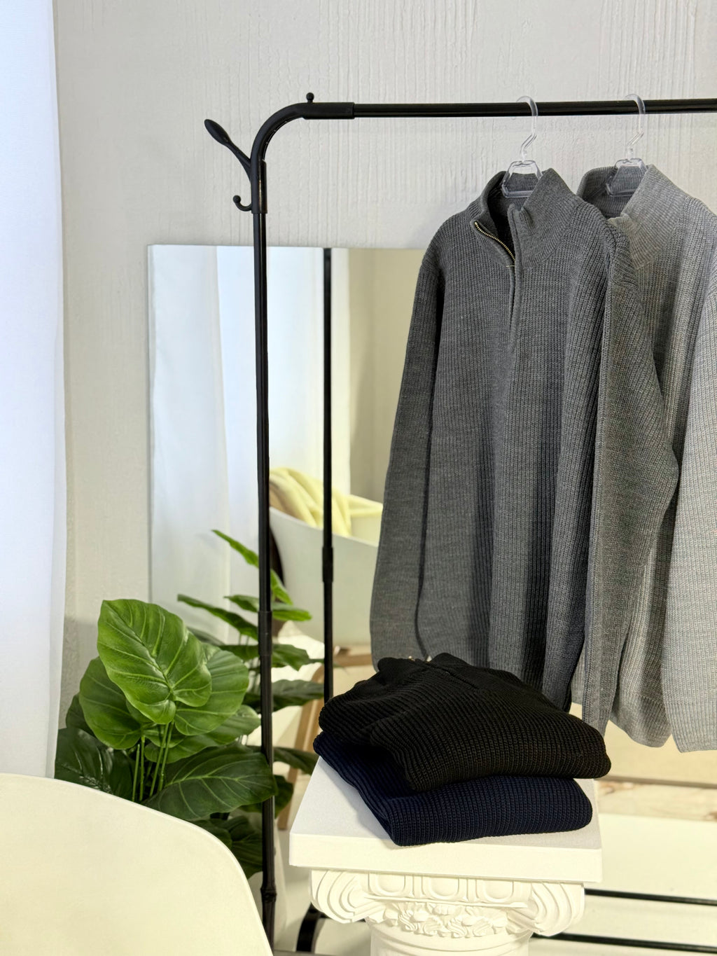 Zipper pullover sweatshirt